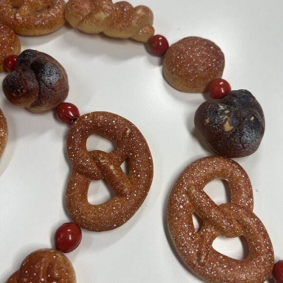 RARE Vintage Blow Mold Bread Pretzel Garland Tone strand over 110" - Picture 4 of 5